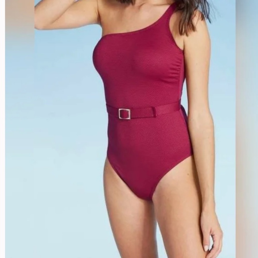 Shade & Shore Red Craisin Textured One Shoulder Belted One Piece Swimsuit NEW